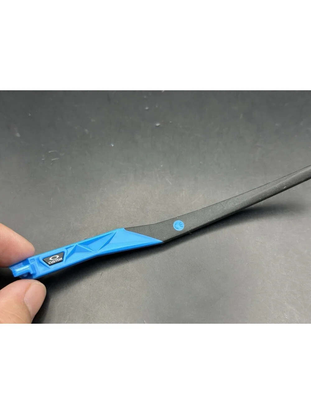 Oakley Sutro Lite Matte Sky Blue OEM Right Replacement Arm(No Icon)